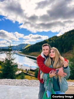 Денис и Влада постоянно путешествовали