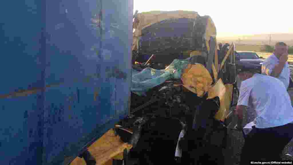 Строительство трассы «Таврида» обойдется российскому бюджету в 128 миллиардов рублей. В жертву проекту отдали многие крымские объекты, которые пролегают на пути следования будущей трассы: жилые дома, земельные и дачные участки, памятники. 31 июля 2020 года. Смертельное ДТП в Белогорском районе Крыма