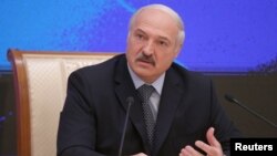 Олександр Лукашенко на прес-конференції в Мінську, 17 листопада 2016 року