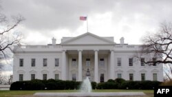 У Білому домі кажуть, що речник Трампа просто цитував публікації, а не звинувачував Лондон у шпигунстві за Трампом