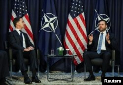 Віцепрезидент США Дж. Д. Венс бере участь у двосторонній зустрічі з генеральним секретарем НАТО Марком Рютте, Мюнхен, Німеччина, 14 лютого 2025 року