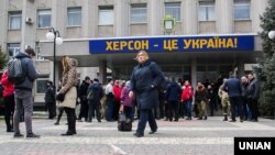 У населених пунктах області (особливо – невеликих) є проблеми з електро-, газо- та водопостачанням, також людям критично не вистачає медикаментів, а інколи – їжі.