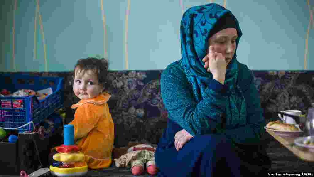 Семья Теймура Абдуллаева. Отец детей с октября 2016 года в СИЗО, российские силовики подозревают его в связях с «Хизб ут-Тахрир»