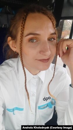 Українка на робочому місці