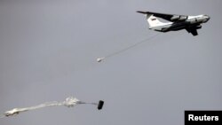 Военно-транспортный самолет Ил-76, архивное фото