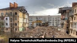 Руїни будинку у Дрогобичі, під завалами якого 28 серпня 2019 року загинули 8 людей