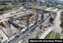 Gradilište olimpijskog bazena u Mostaru. Kraj prve faze, očekuje se u julu.