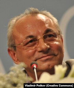 Ахмет Доган