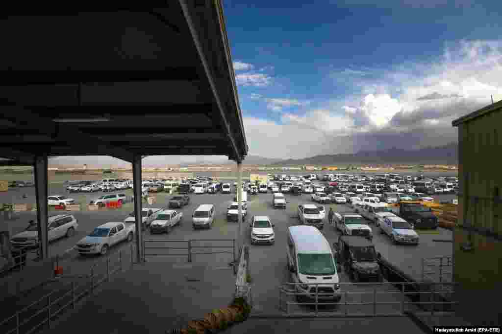 Vehicles left behind by U.S. forces at Bagram Airfield, some 50 kilometers north of the capital, Kabul. The base was hastily vacated on July 2 and is currently under the control of the Afghan military. 