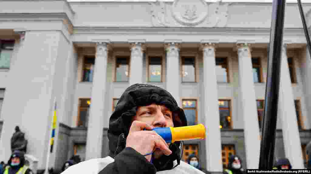 Під будівлею Верховної Ради 1 грудня пройшов мітинг руху SaveФОП