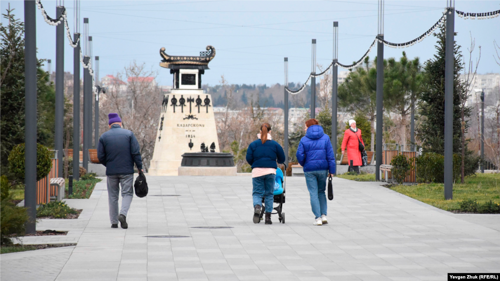 Реконструкция Матросского бульвара началась весной 2017 года. И только в начале августа 2020 года обновленный Матросский бульвар открыли для посетителей. Однако в начале 2021 года российские власти Севастополя приняли решение о продолжении реконструкции Приморского бульвара. История вокруг данного объекта стала одной из причин конфликта между бывшим «народным мэром» города, бизнесменом Алексеем Чалым и бывшим российским губернатором Севастополя Дмитрием Овсянниковым