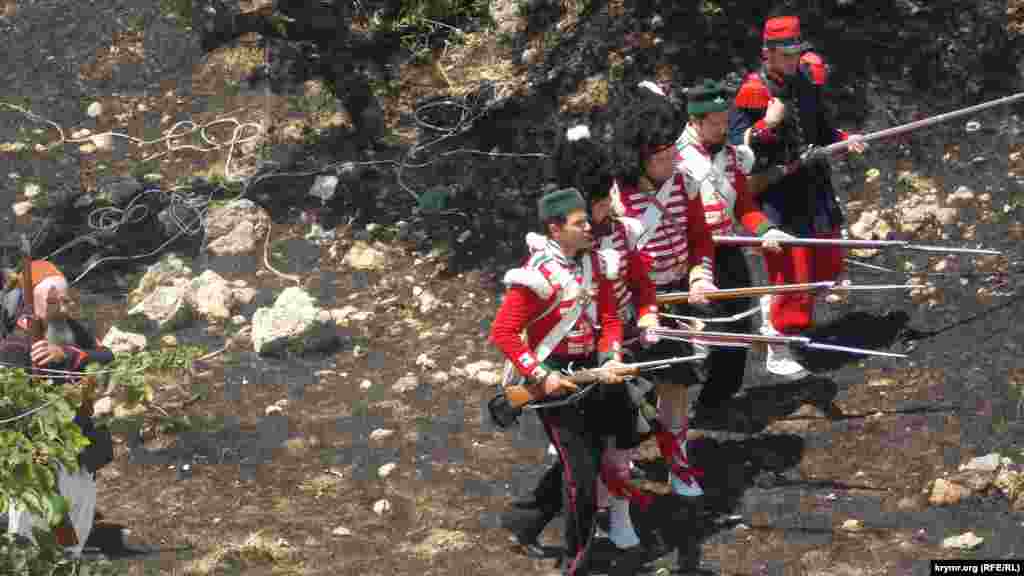 Кульминационным моментом стала реконструкция боя, происходящего в 1855 году, между защитниками Севастополя и французскими воинами  