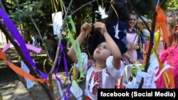 Ілюстративне фото. Флешмоб «1000 журавлів», Донеччина, 2018 рік