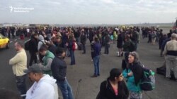 Эвакуация в аэропорту Брюсселя после взрывов Эвакуация в аэропорту Брюсселя после взрывов