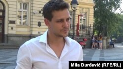 Актор додав, що про заборону дізнався випадково на сайті «Миротворець» і що вона, «ймовірно, повʼязана з його перебуванням у Криму», анексованому Росією