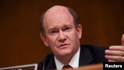 Провідний член Сенату від Демократичної партії Кріс Кунс