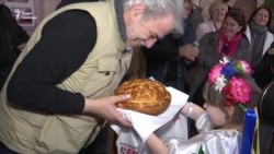 ЄС готовий надати 18 мільйонів євро на реалізацію освітніх і гуманітарних проектів на Донбасі (відео) ЄС готовий надати 18 мільйонів євро на реалізацію освітніх і гуманітарних проектів на Донбасі (відео)