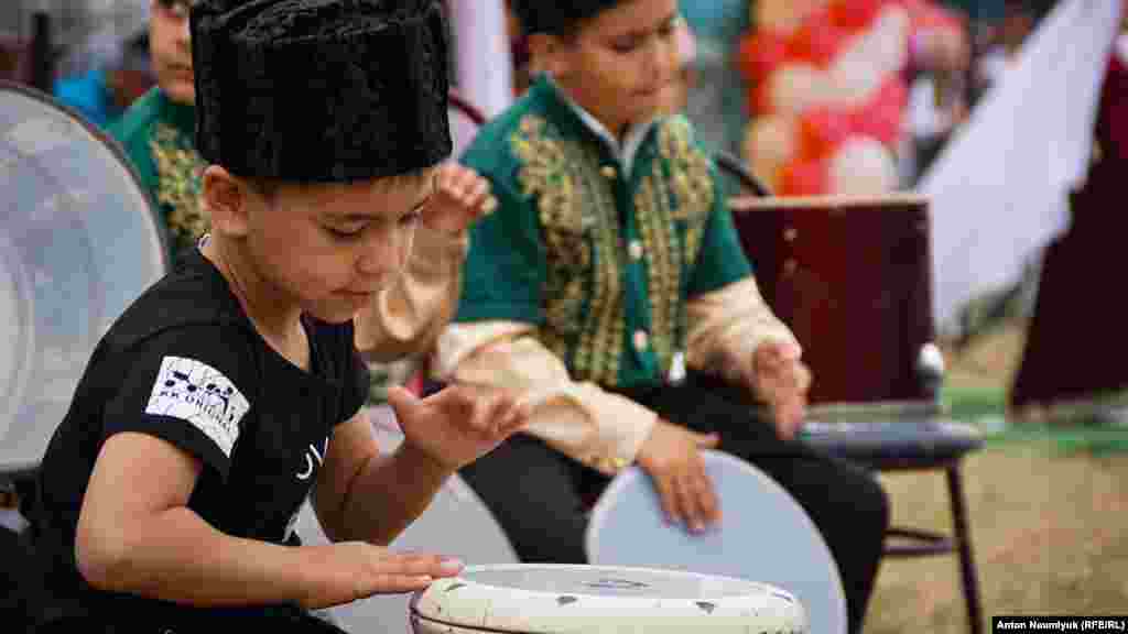 Во время депортации никакие крымскотатарские праздники не отмечались – любая общая встреча превращалась в траур по невинно убитым