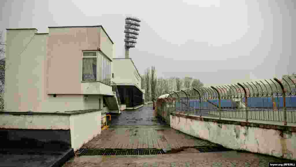 «Локомотив» был построен в 1967 году. Он был одним из двух стадионов в Украине, где свои матчи проводила сборная СССР