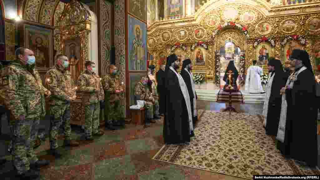 Традиційно, вже п'ятий рік, з ініціативи громадського об'єднання «Серця Кіборгів» 21 січня в Михайлівському Золотоверхому соборі відбулася панахида в пам'ять про загиблих «кіборгів» і всіх загиблих учасників бойових дій, які ціною свого життя відстоювали територіальну цілісність України