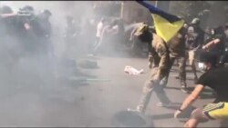 На акції «Зупинимо капітуляцію!» під Офісом президента сталися сутички. Є постраждалі (відео) На акції «Зупинимо капітуляцію!» під Офісом президента сталися сутички. Є постраждалі (відео)