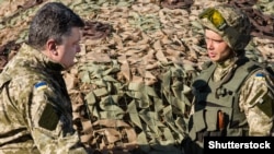 Порошенко во время инспекционной поездки в Донецк