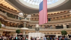 Американские вопросы. Возвращение вируса: виновата идеология? Американские вопросы. Возвращение вируса: виновата идеология?