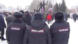 У російському Томську затримали прихильників Навального (відео) У російському Томську затримали прихильників Навального (відео)