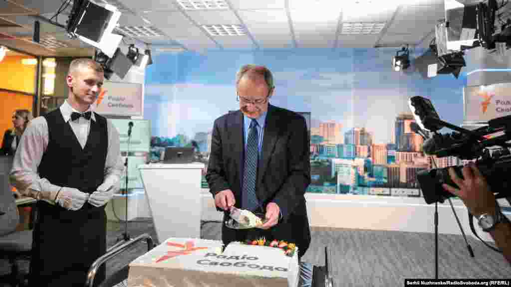 «Пишаюся Українською службою, бо це якість, відвага і впливовість. Варто лише згадати «Схеми», Донбас.Реалії та Крим.Реалії» – в.о. президента, головний редактор Радіо Вільна Європа / Радіо Свобода Ненад Пеїч