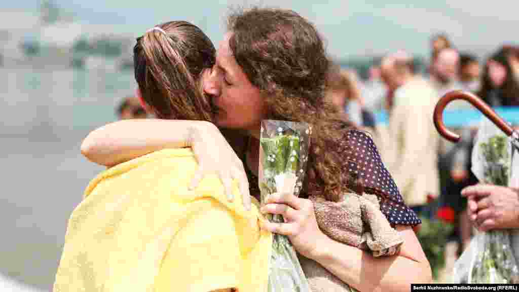 Близькі вітають після хрещення