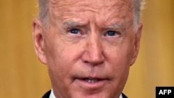 Американський президент сказав, що від середини серпня, коли Кабул захопили загони руху «Талібан», США евакуювали зі столиці Афганістану вже близько 28 тисяч людей