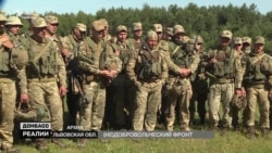 Конфликт добровольцев и ВСУ: останется ли «Правый сектор» на Донбассе? (видео) Конфликт добровольцев и ВСУ: останется ли «Правый сектор» на Донбассе? (видео)