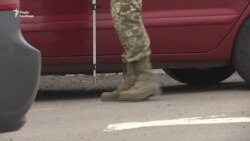 На КПВВ «Мар’їнка» зникли черги (відео) На КПВВ «Мар’їнка» зникли черги (відео)