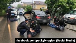 Під час затримання частини учасників перестрілки, Бровари, 29 травня 2020 року