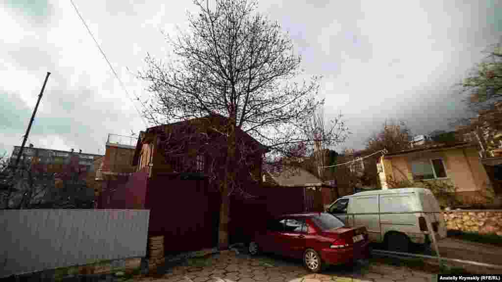 Одна из достопримечательностей поселка – единственная в Крыму устрично-мидийная ферма «Яхонт». В тот день была закрыта из-за отсутствия посетителей