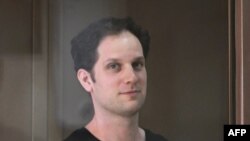 Еван Гершкович під час одного з попередніх засідань суду в Росії