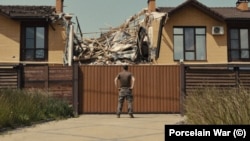 Нещодавно фільм був номінований на престижну американську премію Critics' Choice Documentary Awards та претендує на перемогу одразу у двох номінаціях «Найкращий новий режисер документального кіно» та «Найкращий політичний фільм»