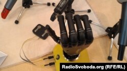 Біонічний протез руки