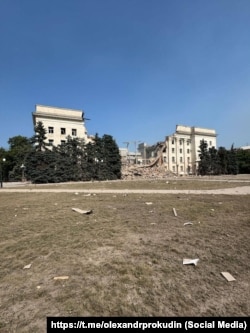 Російська авіація 5 червня 2025 року знищила авіабомбами будівлю Херсонської ОВА