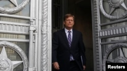 Майкл Макфол покидает Министерство иностранных дел России, 2013 год