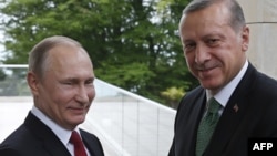 Russian President Vladimir Putin (left) and Turkish President Recep Tayyip Erdogan in Sochi on May 3