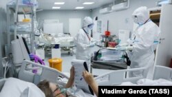 Голосування на папрламентських виборах у госпіталі для хворих на COVID-19, Москва, Росія, 19 вересня 2021 року