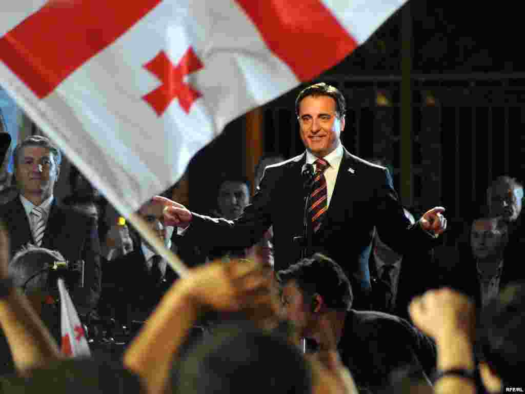 В роли президента Грузии актер Энди Гарсиа