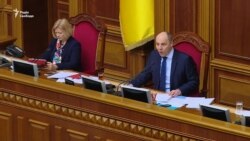 Парубій вимагає від «Опозиційного блоку» виступати в парламенті українською мовою (відео) Парубій вимагає від «Опозиційного блоку» виступати в парламенті українською мовою (відео)