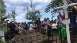 На Київщині поховали 5-річного хлопчика, загиблого внаслідок пострілу поліцейського – відео На Київщині поховали 5-річного хлопчика, загиблого внаслідок пострілу поліцейського – відео