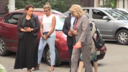 Дома. Первые комментарии Костенко после приезда в Украину (видео) Дома. Первые комментарии Костенко после приезда в Украину (видео)