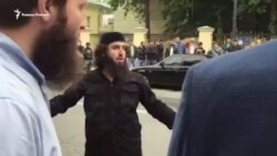 Тысячи мусульман у посольства Мьянмы призвали не трогать своих братьев и сестер Тысячи мусульман у посольства Мьянмы призвали не трогать своих братьев и сестер