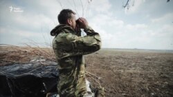 Новолуганський напрямок: на позиціях бойовиків – прапори СРСР та російських військових (відео) Новолуганський напрямок: на позиціях бойовиків – прапори СРСР та російських військових (відео)