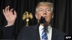 Адміністрація президента Дональда Трампа послідовно виступає проти прийому біженців й інших іммігрантів