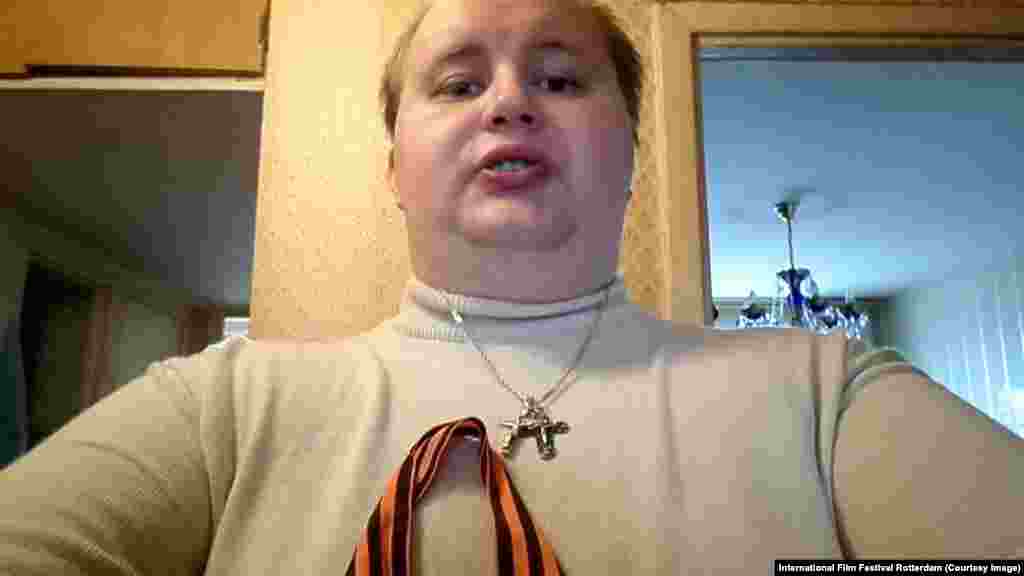 Фильм Олега Мавроматти "Дуракам здесь не место" смонтирован из фрагментов видеодневников гея-путиниста Сергея Астахова